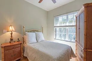 6827 Darby Ct, Naples, FL 34104 - Photo 10