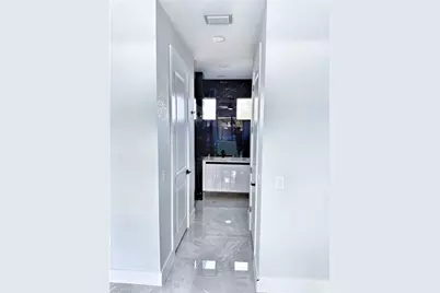 1912 SE 11th Pl, Cape Coral, FL 33990 - Photo 18