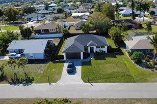 1912 SE 11th Pl, Cape Coral, FL 33990 - Photo 6