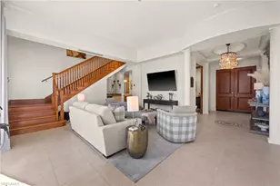 380 10th St S, Naples, FL 34102 - Photo 4