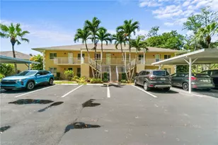 5700 Woodmere Lake Cir, Naples, FL 34112 - Photo 4