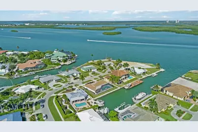 955 Iris Ct, Marco Island, FL 34145 - Photo 26