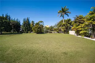 27257 Barbarosa St, Bonita Springs, FL 34135 - Photo 18