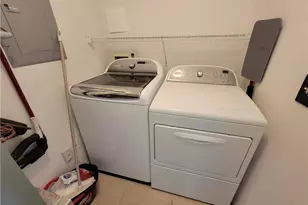 7719 Jewel Ln, Naples, FL 34109 - Photo 14