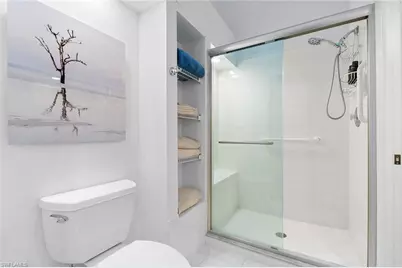 515 Bay Villas Ln, Naples, FL 34108 - Photo 18