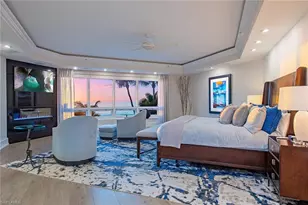 9235 Gulf Shore Dr, Naples, FL 34108 - Photo 12