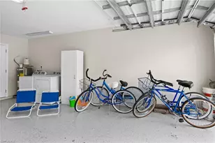 866 N 101st Ave, Naples, FL 34108 - Photo 10