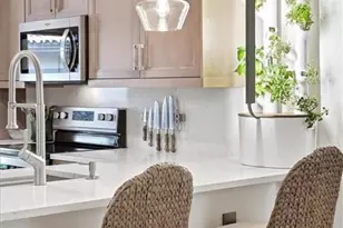 3219 Horse Carriage Way, Naples, FL 34105 - Photo 8