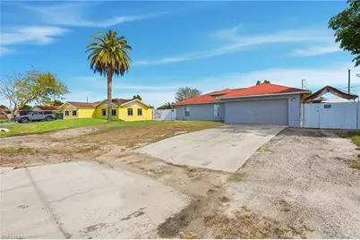 2136 52nd Ln SW, Naples, FL 34116 - Photo 4