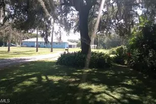 2236 River Pine Dr, Fort Myers, FL 33905 - Photo 12