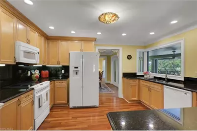 318 Burning Tree Dr, Naples, FL 34105 - Photo 8