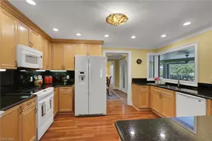 318 Burning Tree Dr, Naples, FL 34105 - Photo 8