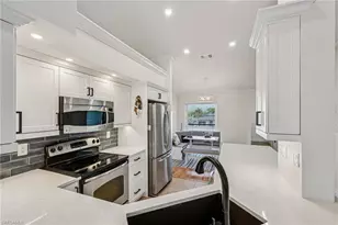 828 Gulf Pavilion Dr, Naples, FL 34108 - Photo 16