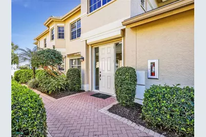 693 Vintage Reserve Cir #16C, Naples, FL 34119 - Photo 2