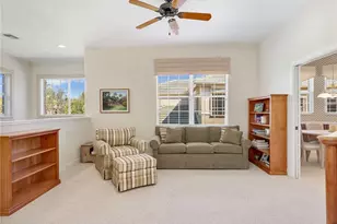 693 Vintage Reserve Cir, Naples, FL 34119 - Photo 6