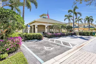 693 Vintage Reserve Cir, Naples, FL 34119 - Photo 34