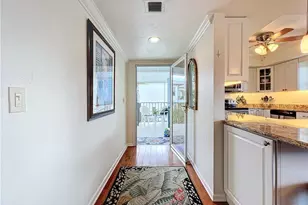 1065 8th St S, Naples, FL 34102 - Photo 12