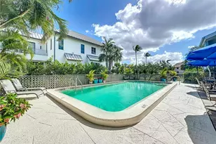 1065 8th St S, Naples, FL 34102 - Photo 8