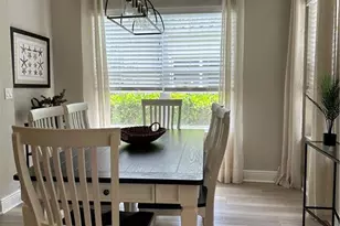 711 Vistana Cir, Naples, FL 34119 - Photo 8