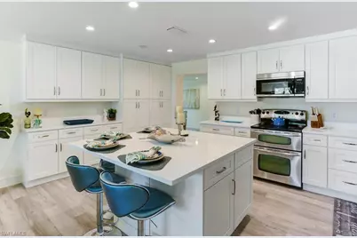 1279 10th Ave N, Naples, FL 34102 - Photo 8