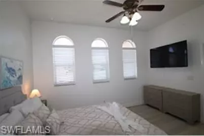 11002 W Vanderbilt Dr, Naples, FL 34108 - Photo 28