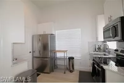 11002 W Vanderbilt Dr, Naples, FL 34108 - Photo 22