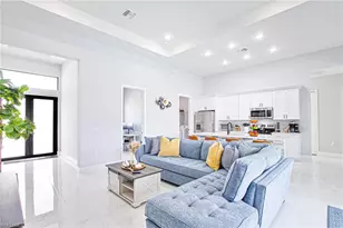 18 NE 11th Ln, Cape Coral, FL 33909 - Photo 14