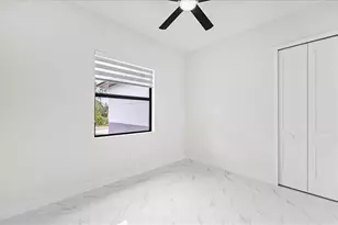 18 NE 11th Ln, Cape Coral, FL 33909 - Photo 20