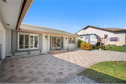 27126 Harbor Dr, Bonita Springs, FL 34135 - Photo 6