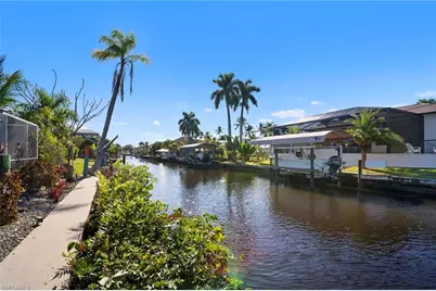 27126 Harbor Dr, Bonita Springs, FL 34135 - Photo 48