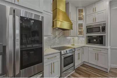 3420 Bedford Ct, Naples, FL 34112 - Photo 10