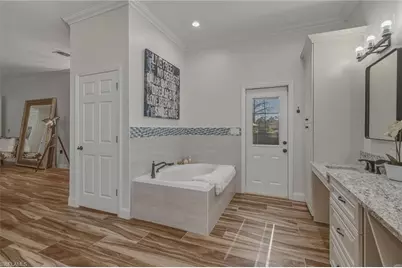 3420 Bedford Ct, Naples, FL 34112 - Photo 24
