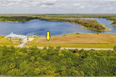 455 Shady Hollow Blvd W, Naples, FL 34120 - Photo 1