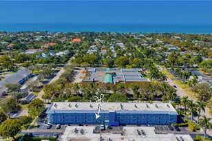 72 7th St S, Naples, FL 34102 - Photo 20