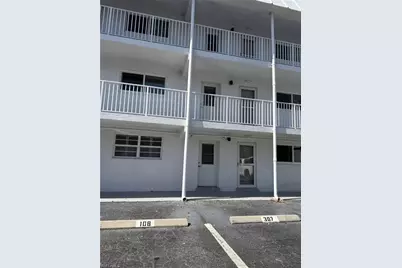 72 7th St S #108, Naples, FL 34102 - Photo 12