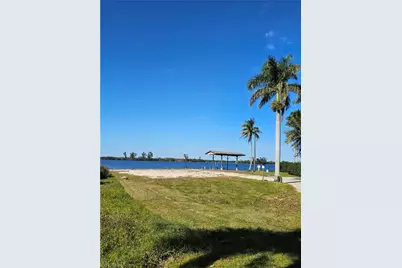 4567 E Riverside Dr, Fort Myers, FL 33905 - Photo 6