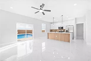 25 Diplomat Pkwy E, Cape Coral, FL 33909 - Photo 4