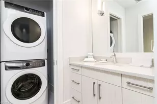 101 8th St S, Naples, FL 34102 - Photo 8