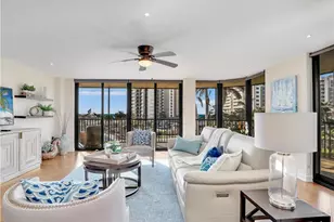 11030 Gulf Shore Dr, Naples, FL 34108 - Photo 2