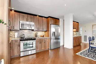 11030 Gulf Shore Dr, Naples, FL 34108 - Photo 10