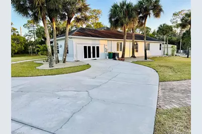 3960 1st Ave NW, Naples, FL 34119 - Photo 4