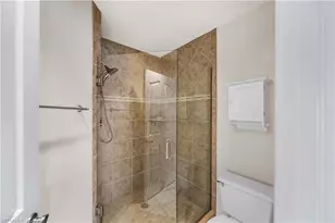 855 New Waterford Dr, Naples, FL 34104 - Photo 10