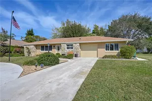 20 Maui Cir, Naples, FL 34112 - Photo 2