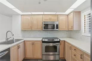 1604 Spoonbill Ln, Naples, FL 34105 - Photo 10