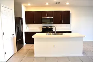 15062 Wildflower Cir, Naples, FL 34119 - Photo 4