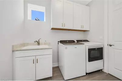 28041 Captiva Shell Loop, Bonita Springs, FL 34135 - Photo 12