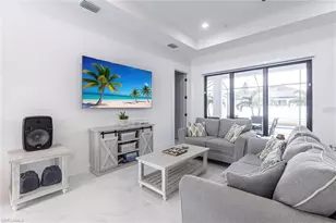 1005 NE 9th Terrace, Cape Coral, FL 33909 - Photo 4