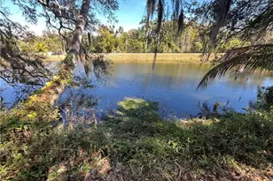 76 Crescent Lake Dr, North Fort Myers, FL 33917 - Photo 14