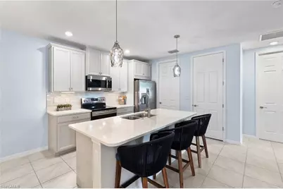 14683 Edgewater Cir, Naples, FL 34114 - Photo 6