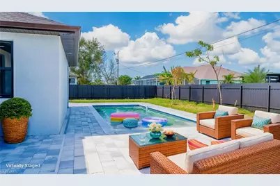 2220 NE 9th Pl, Cape Coral, FL 33909 - Photo 2